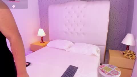 Snapshot of vinksmokee chatting on March 4, 6:58 pm Vin online show from March 4, 6:58 pm