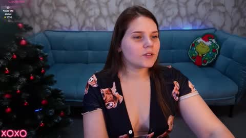 Snapshot of vinnasky chatting on December 15, 7:45 am Milla online show from December 15, 7:45 am