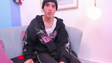 Snapshot of vinniematte chatting on February 9, 3:22 am vinniematte online show from February 9, 3:22 am