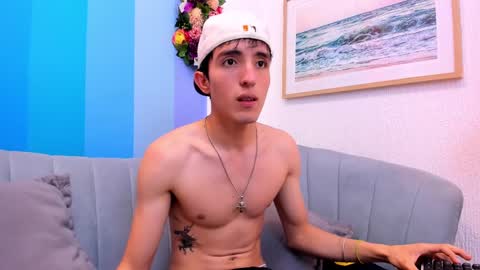 Snapshot of vinniematte chatting on February 20, 3:23 am vinniematte online show from February 20, 3:23 am