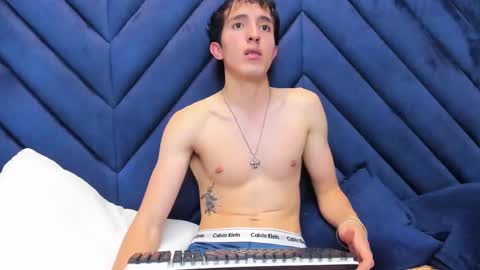 Snapshot of vinniematte chatting on March 2, 8:05 am vinniematte online show from March 2, 8:05 am