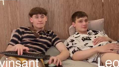 Snapshot of vinsant_x chatting on June 13, 7:17 am Vinsant online show from June 13, 7:17 am