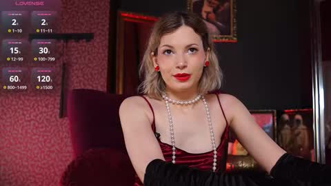 Snapshot of vinyl_kiss chatting on March 17, 9:07 pm Carrie Next streams Sat Sun 3pm-11pm EST online show from March 17, 9:07 pm