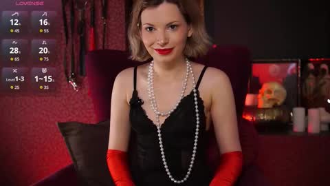 Snapshot of vinyl_kiss chatting on March 24, 8:36 pm Carrie Next streams Sat Sun 3pm-11pm EST online show from March 24, 8:36 pm