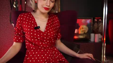 Snapshot of vinyl_kiss chatting on March 27, 9:14 pm Carrie Next streams Sat Sun 3pm-11pm EST online show from March 27, 9:14 pm