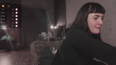 Diva Silvia online show from December 4, 3:43 pm