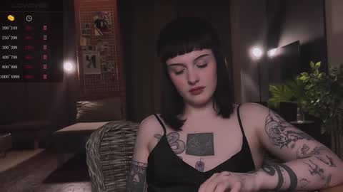 Diva Silvia online show from December 14, 4:09 pm