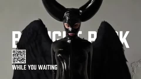 Snapshot of vinylstore chatting on October 5, 5:11 pm Diva Silvia online show from October 5, 5:11 pm