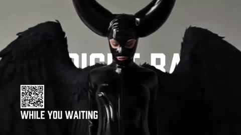 Snapshot of vinylstore chatting on October 8, 5:21 pm Diva Silvia online show from October 8, 5:21 pm