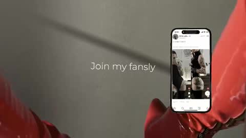 Snapshot of vinylstore chatting on December 15, 4:11 pm Diva Silvia online show from December 15, 4:11 pm