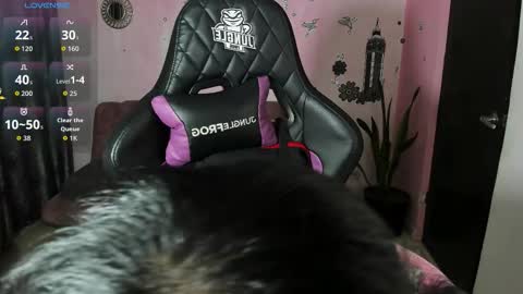 Snapshot of vio_let_ chatting on September 28, 5:46 am Daniela online show from September 28, 5:46 am