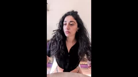 Snapshot of viol_ette chatting on March 18, 11:57 am Violette online show from March 18, 11:57 am