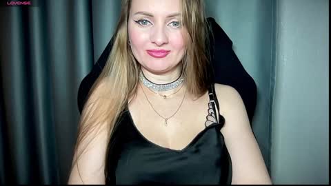 Snapshot of viola_1 chatting on January 5, 5:30 am Funny girl online show from January 5, 5:30 am