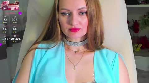 Snapshot of viola_1 chatting on February 28, 4:43 am Funny girl online show from February 28, 4:43 am