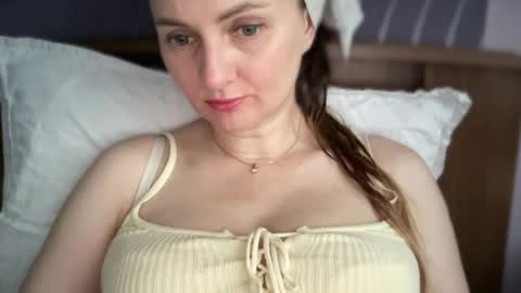 Snapshot of viola_1 chatting on July 29, 2:43 am Funny girl online show from July 29, 2:43 am