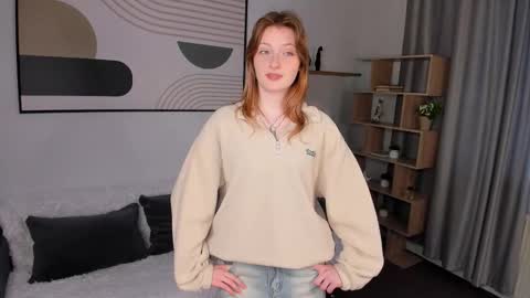 Snapshot of viola_larson chatting on March 6, 2:24 pm Viola but friends call me Sisi online show from March 6, 2:24 pm