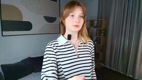 Snapshot of viola_larson chatting on March 24, 4:01 pm Viola but friends call me Sisi online show from March 24, 4:01 pm