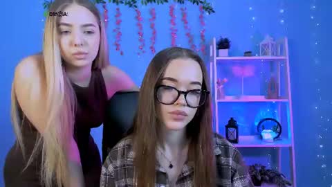 viola_sweet_ online show from July 25, 8:45 am