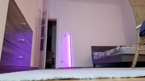 Viola online show from December 1, 8:09 pm