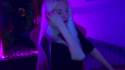 violamore online show from June 9, 7:14 pm