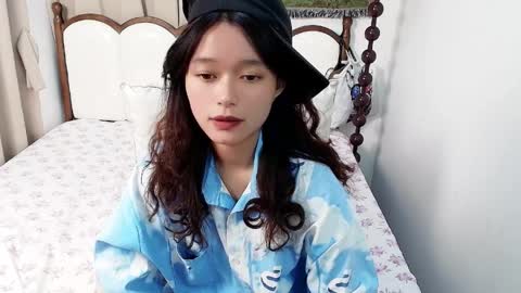 Snapshot of violazona chatting on March 26, 8:09 am Zona online show from March 26, 8:09 am