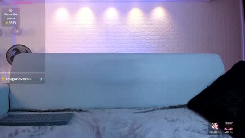 Snapshot of violeet_scott chatting on January 17, 4:47 pm Violett Everyday From 0530 to 1430 Col Time online show from January 17, 4:47 pm