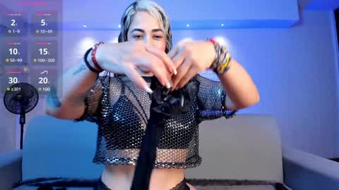 Snapshot of violeet_scott chatting on January 23, 10:54 am Violett Everyday From 0530 to 1430 Col Time online show from January 23, 10:54 am