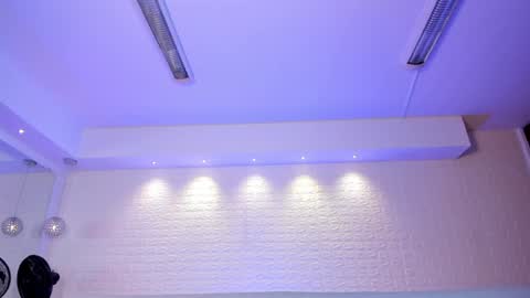 Snapshot of violeet_scott chatting on January 30, 5:06 pm Violett Everyday From 0530 to 1430 Col Time online show from January 30, 5:06 pm