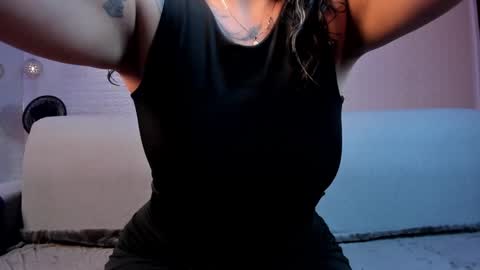 Snapshot of violeet_scott chatting on January 31, 1:56 pm Violett Everyday From 0530 to 1430 Col Time online show from January 31, 1:56 pm