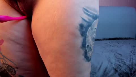 Snapshot of violeet_scott chatting on January 31, 4:59 pm Violett Everyday From 0530 to 1430 Col Time online show from January 31, 4:59 pm