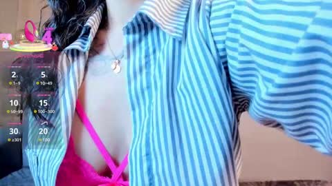 Snapshot of violeet_scott chatting on February 26, 10:47 am Violett Everyday From 0530 to 1430 Col Time online show from February 26, 10:47 am