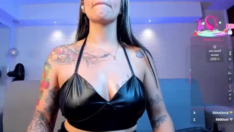 Snapshot of violeet_scott chatting on March 5, 5:08 pm Violett Everyday From 0530 to 1430 Col Time online show from March 5, 5:08 pm