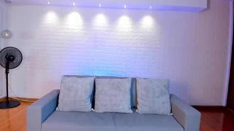 Snapshot of violeet_scott chatting on March 6, 5:00 pm Violett Everyday From 0530 to 1430 Col Time online show from March 6, 5:00 pm