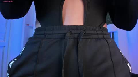 Snapshot of violeet_scott chatting on September 11, 10:48 am Violett Everyday From 0530 to 1430 Col Time online show from September 11, 10:48 am