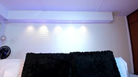 Snapshot of violeet_scott chatting on September 27, 10:42 am Violett Everyday From 0530 to 1430 Col Time online show from September 27, 10:42 am