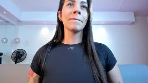 Snapshot of violeet_scott chatting on November 24, 10:48 am Violett Everyday From 0530 to 1430 Col Time online show from November 24, 10:48 am