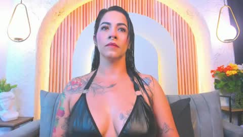 Violette online show from May 29, 10:35 am