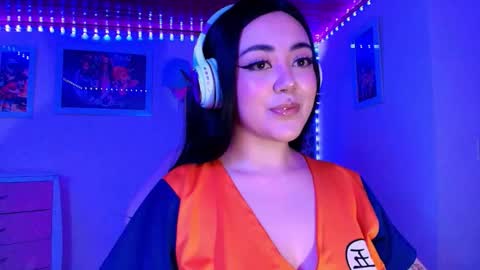 violet online show from November 30, 5:55 am