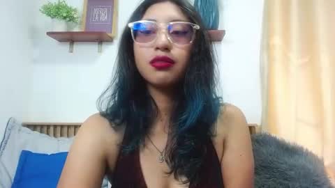 V I O L E T  online show from July 1, 3:56 pm
