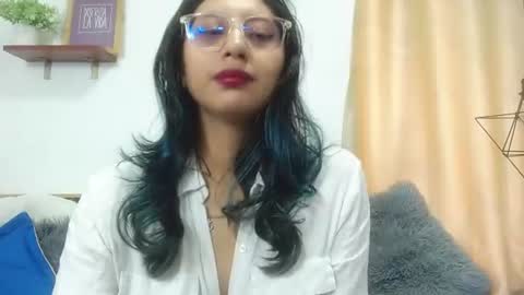 V I O L E T  online show from July 3, 2:56 pm