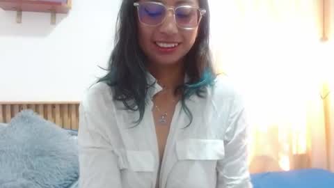 V I O L E T  online show from July 28, 2:24 pm