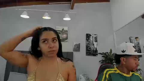 Violet and Myers online show from September 25, 1:37 pm