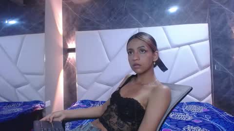 Snapshot of violet_angel13 chatting on March 7, 2:58 pm Violet online show from March 7, 2:58 pm