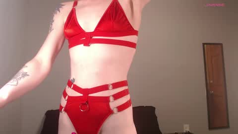 Snapshot of violet_baby_ chatting on April 11, 8:29 am Your WetWildWhore online show from April 11, 8:29 am