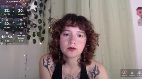 Snapshot of violet_bluee chatting on May 28, 7:38 am Violet online show from May 28, 7:38 am