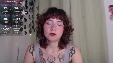 Snapshot of violet_bluee chatting on May 31, 7:26 am Violet online show from May 31, 7:26 am