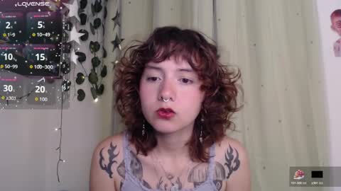 Snapshot of violet_bluee chatting on June 8, 7:20 am Violet online show from June 8, 7:20 am