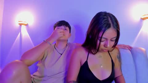 Violet and Casper online show from November 19, 5:51 am