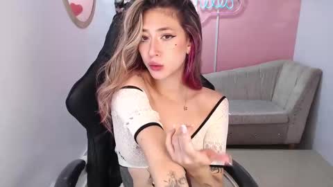violet online show from December 9, 10:41 pm