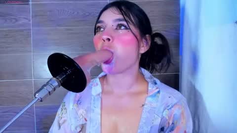 Violet Fiore online show from July 16, 9:21 pm